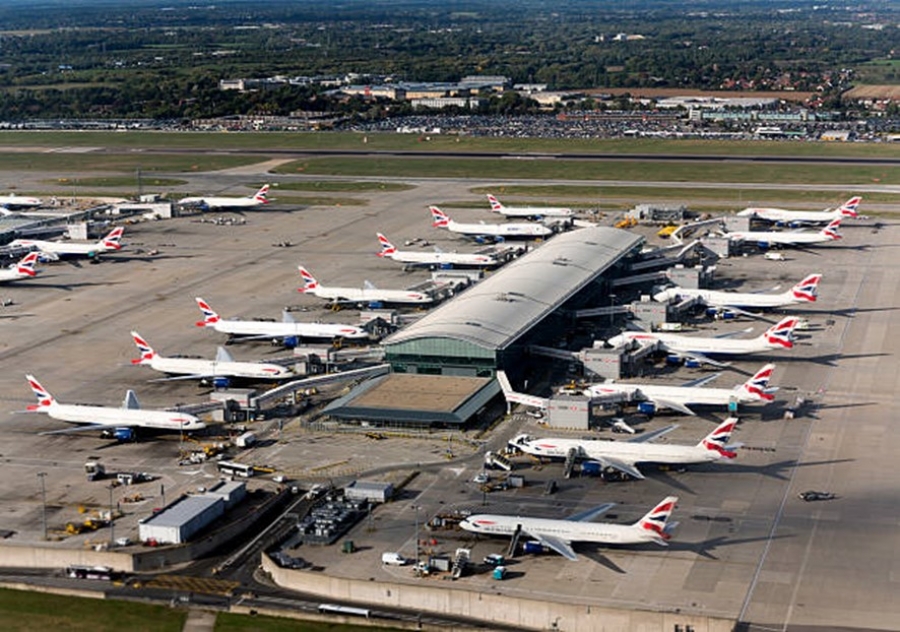 Government Hints at Backing Third Heathrow Runway