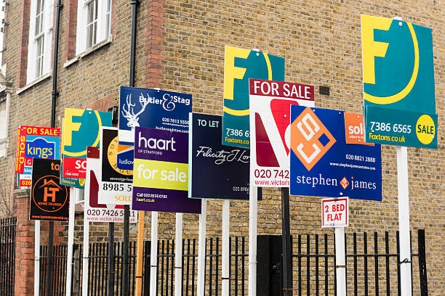 UK House Prices Hit New Record Despite Slowdown in Growth