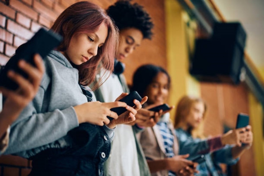 Australia Proposes Social Media Ban for Under-16s to Boost Online Safety